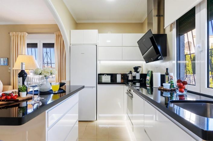 Image No.9-3 Bed Villa for sale