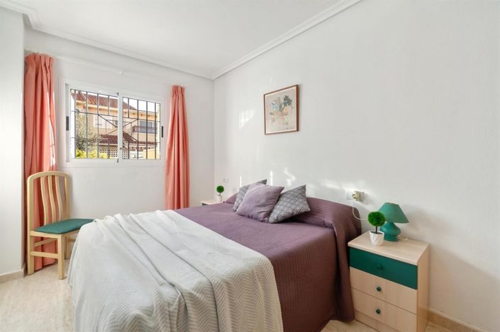 Image No.12-2 Bed Bungalow for sale