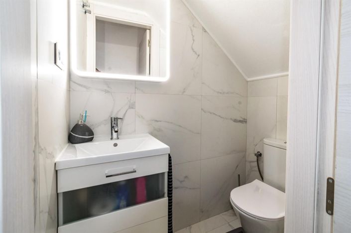 Image No.15-2 Bed House for sale