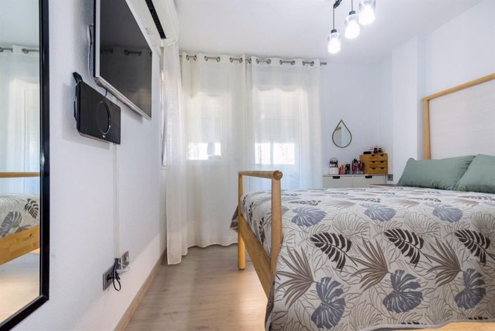 Image No.22-2 Bed House for sale