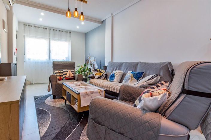 Image No.3-2 Bed House for sale