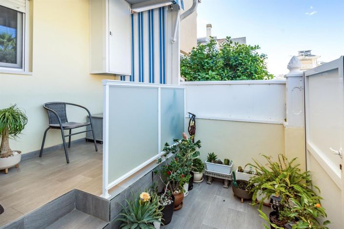 Image No.32-2 Bed House for sale