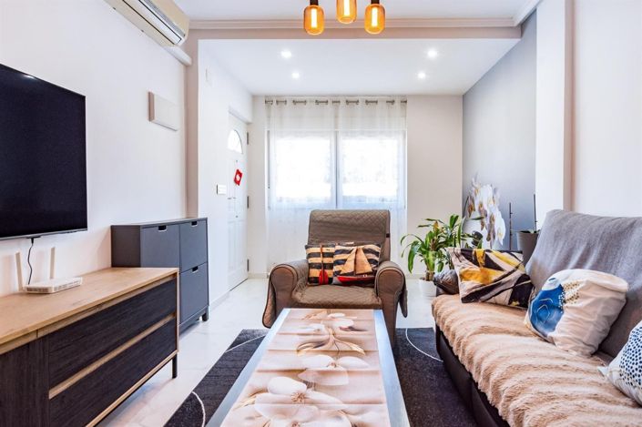 Image No.6-2 Bed House for sale