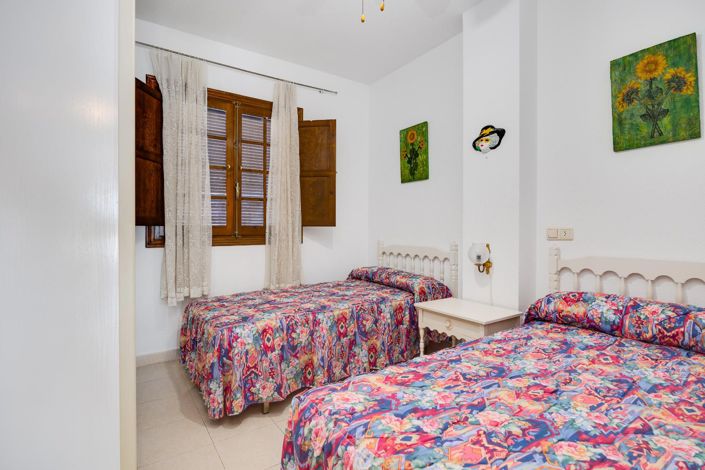 Image No.16-2 Bed Bungalow for sale