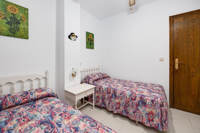 Image No.17-2 Bed Bungalow for sale