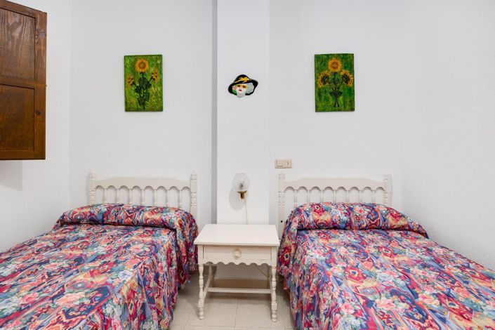 Image No.18-2 Bed Bungalow for sale