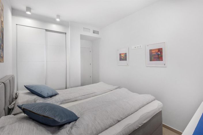 Image No.24-3 Bed Apartment for sale