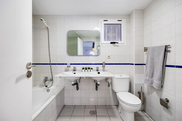 Image No.16-2 Bed Bungalow for sale