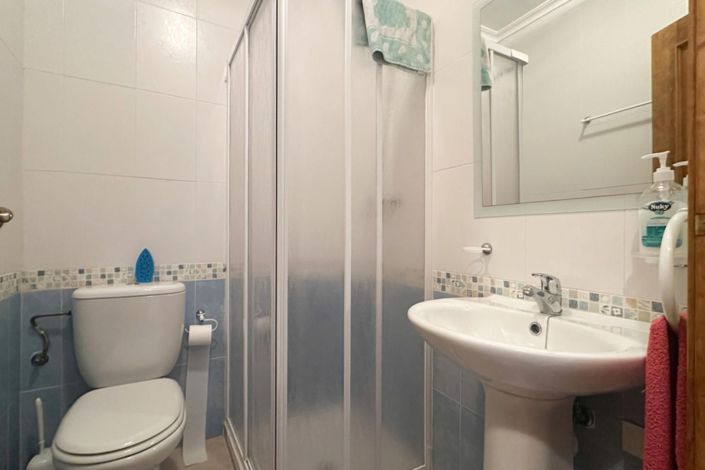 Image No.18-2 Bed Bungalow for sale