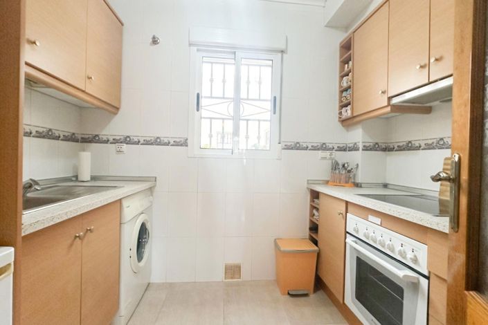 Image No.8-2 Bed Bungalow for sale