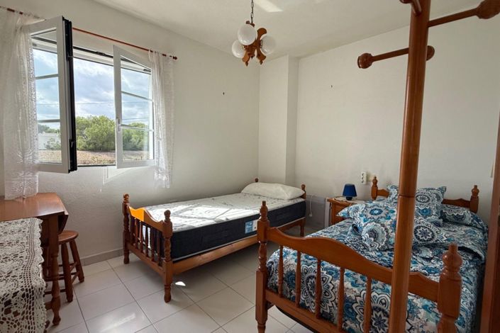 Image No.27-2 Bed House for sale