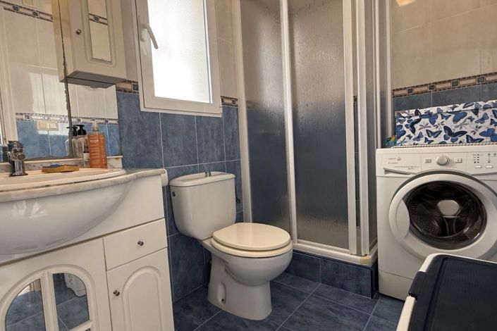 Image No.29-2 Bed House for sale