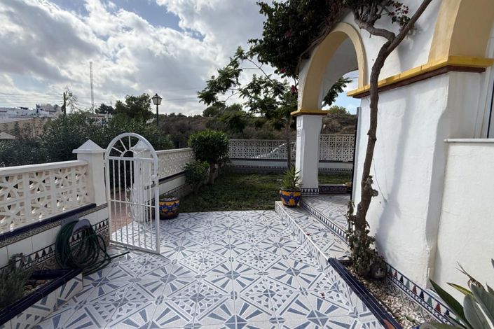 Image No.3-2 Bed House for sale