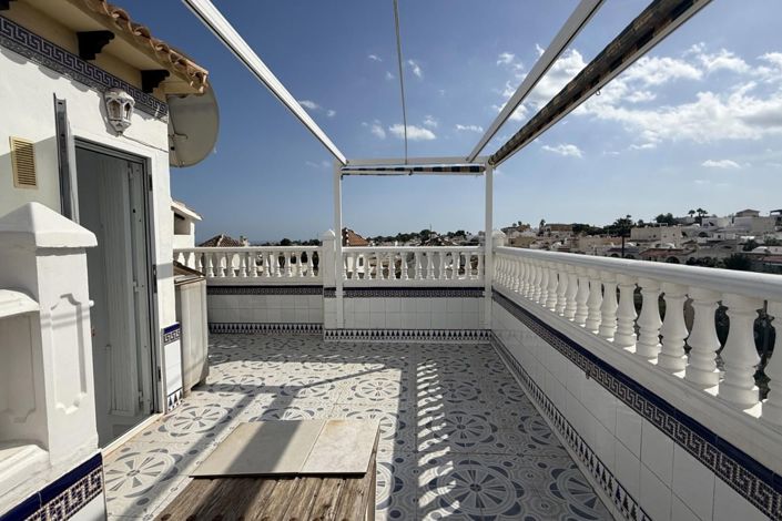 Image No.35-2 Bed House for sale