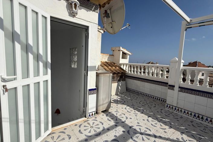 Image No.36-2 Bed House for sale