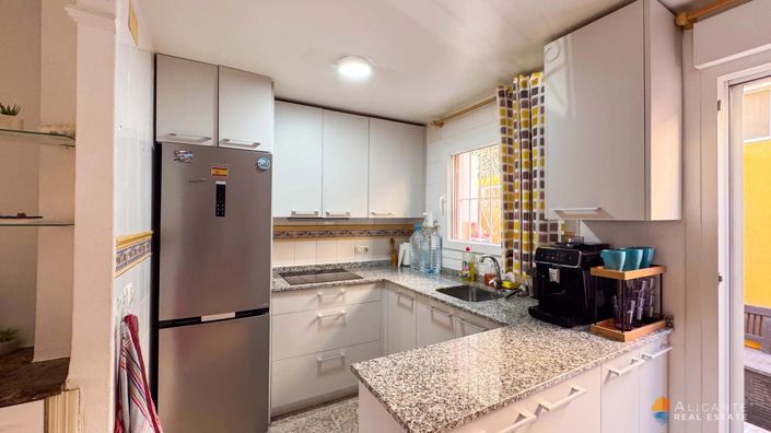 Image No.2-2 Bed House for sale