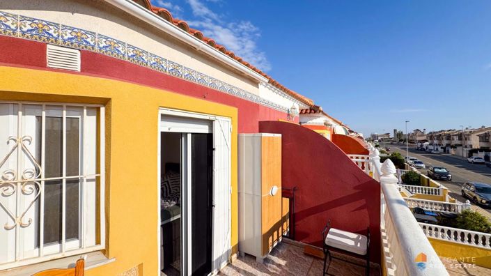 Image No.20-2 Bed House for sale