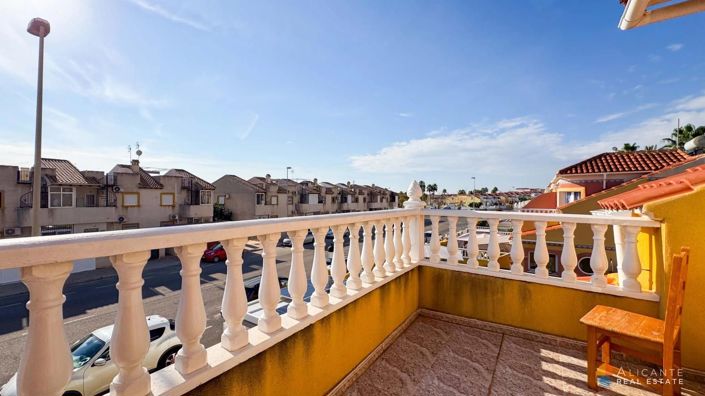 Image No.21-2 Bed House for sale