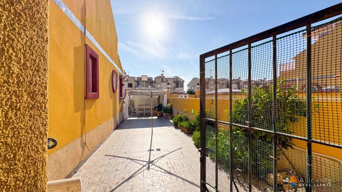 Image No.29-2 Bed House for sale