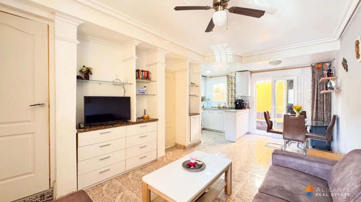 Image No.5-2 Bed House for sale