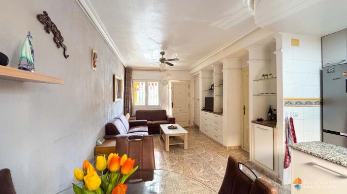 Image No.9-2 Bed House for sale