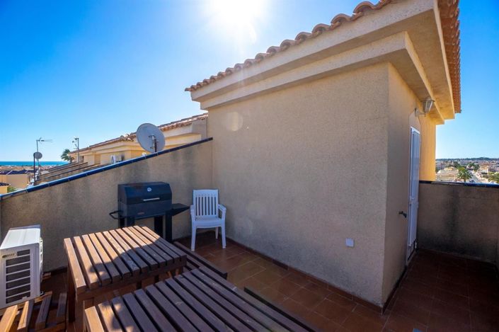 Image No.22-3 Bed House for sale