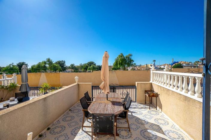 Image No.26-3 Bed House for sale