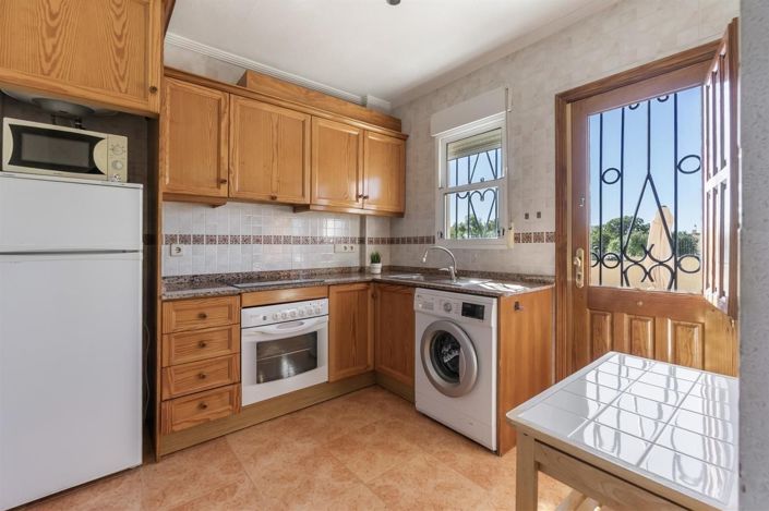 Image No.9-3 Bed House for sale