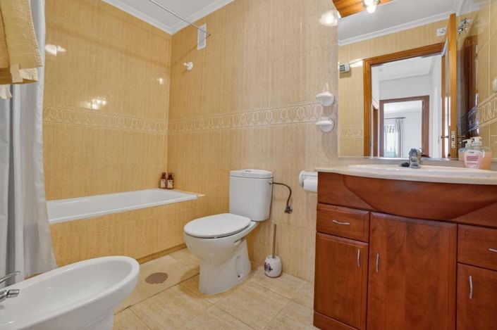 Image No.15-2 Bed Bungalow for sale