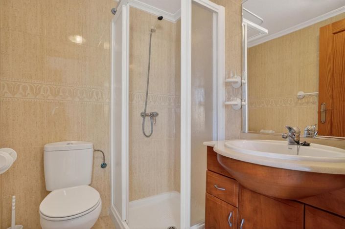 Image No.23-2 Bed Bungalow for sale