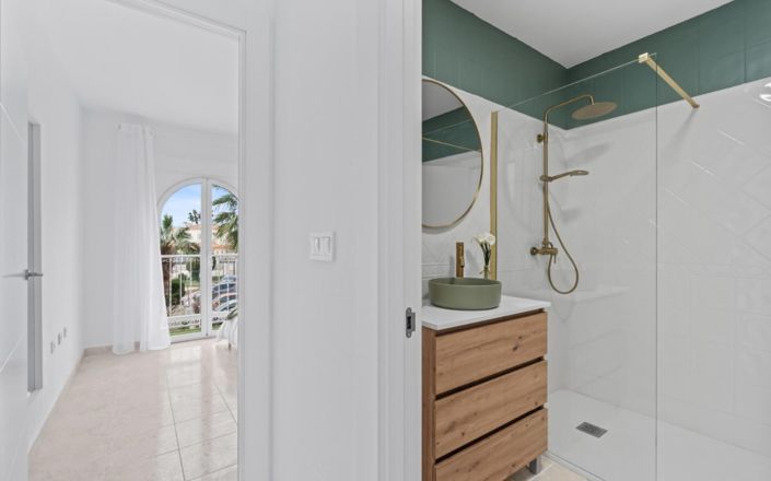 Image No.29-2 Bed House for sale