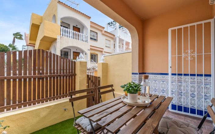 Image No.42-2 Bed House for sale