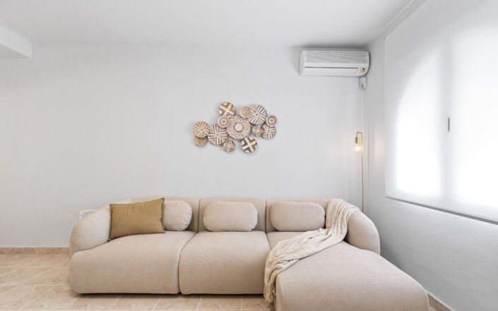 Image No.7-2 Bed House for sale