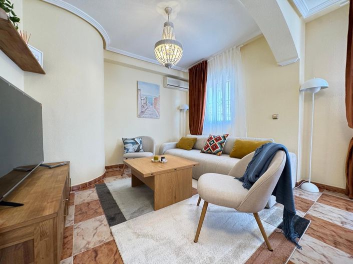 Image No.17-2 Bed House for sale