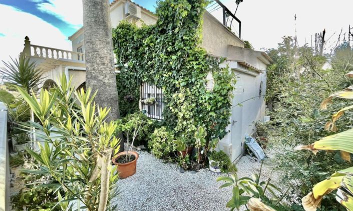 Image No.16-3 Bed House for sale