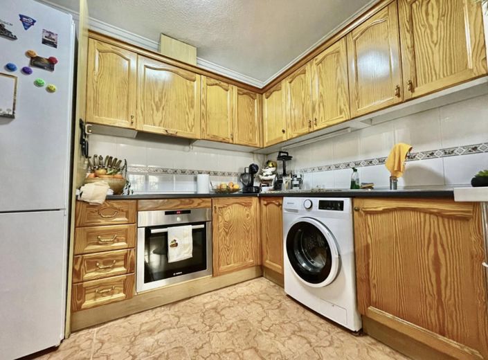 Image No.3-3 Bed House for sale