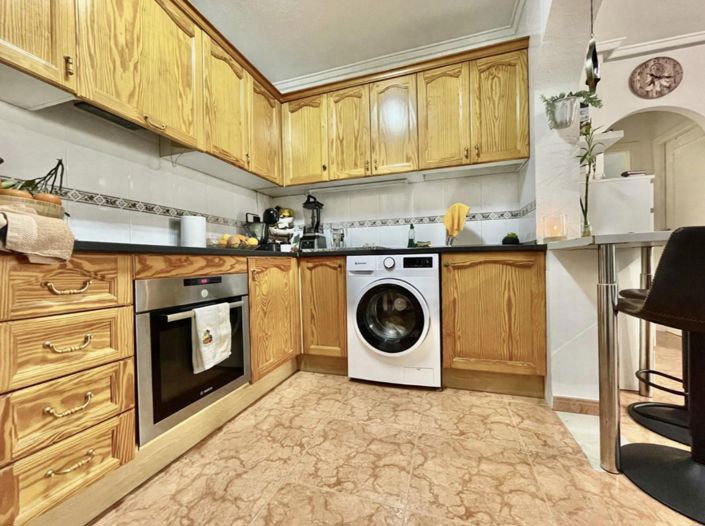 Image No.4-3 Bed House for sale