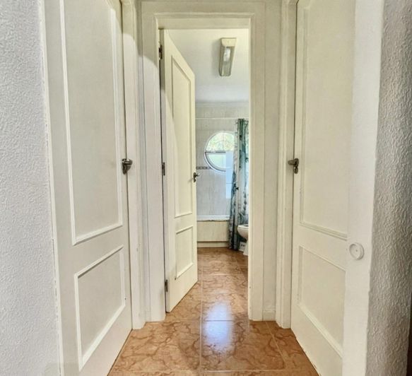 Image No.5-3 Bed House for sale