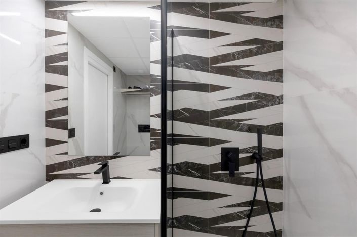 Image No.28-2 Bed Apartment for sale