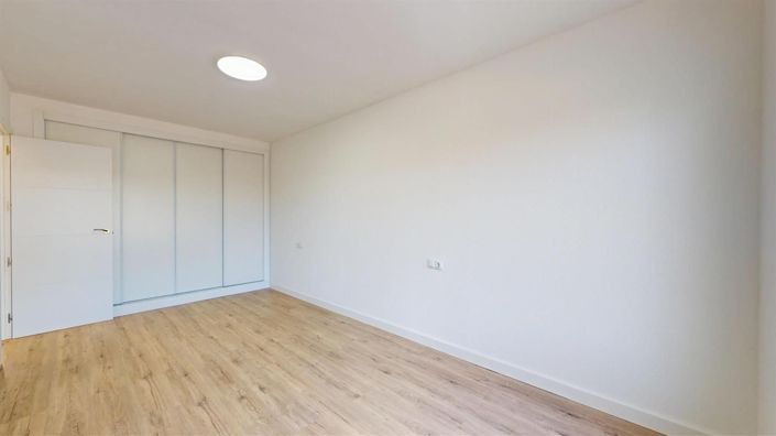 Image No.21-2 Bed Bungalow for sale