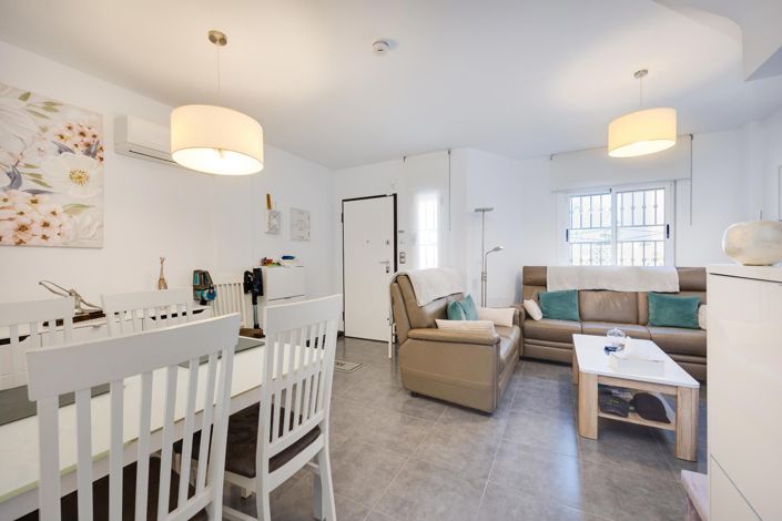 Image No.10-3 Bed House for sale