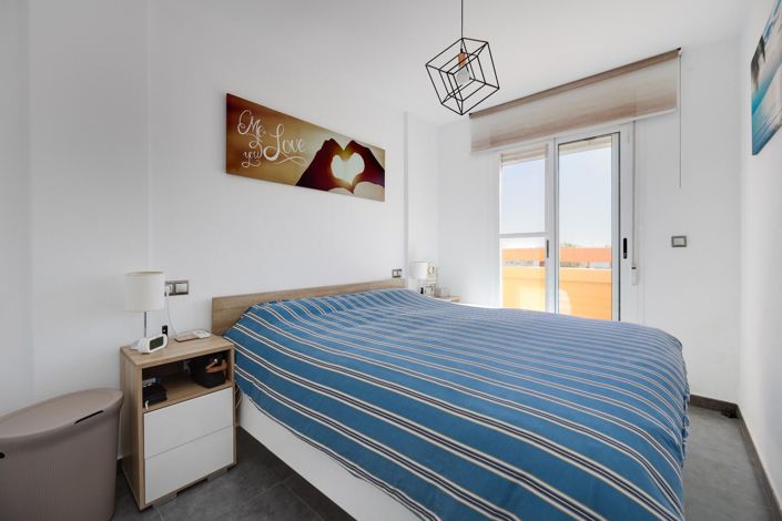 Image No.18-3 Bed House for sale