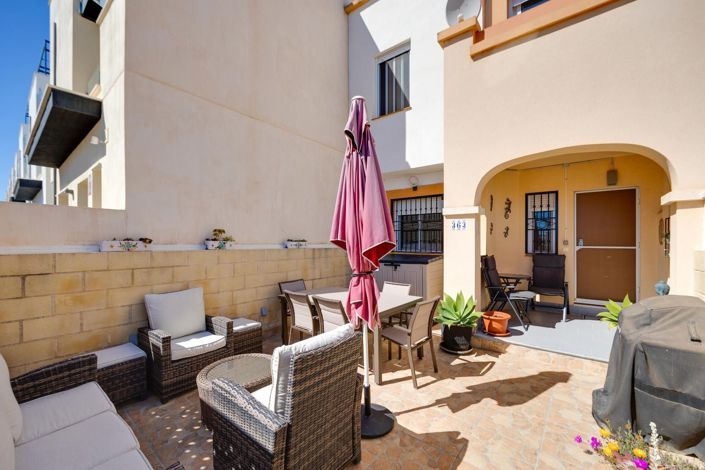 Image No.2-3 Bed House for sale