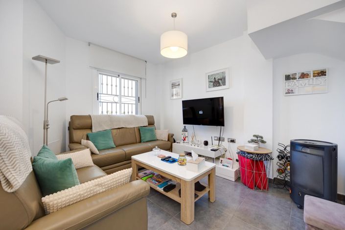 Image No.7-3 Bed House for sale