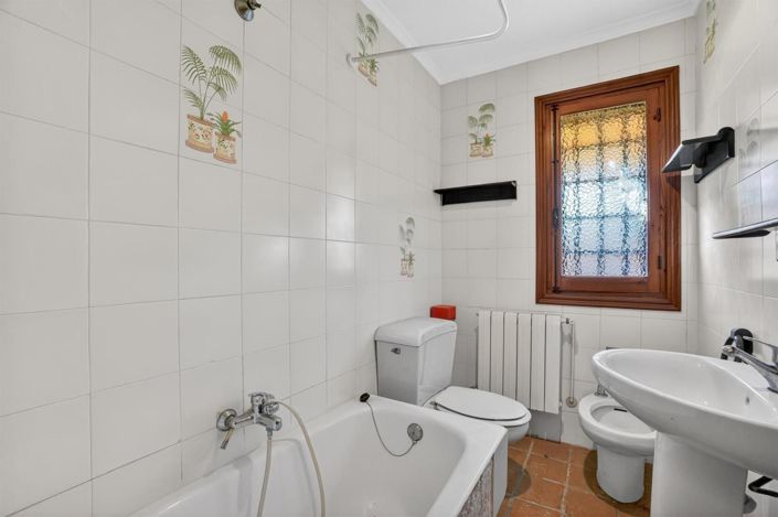 Image No.21-5 Bed Villa for sale