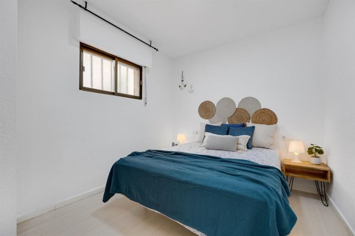 Image No.17-2 Bed Apartment for sale