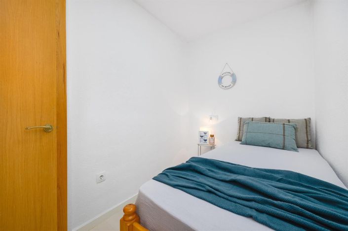 Image No.20-2 Bed Apartment for sale