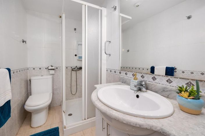 Image No.22-2 Bed Apartment for sale