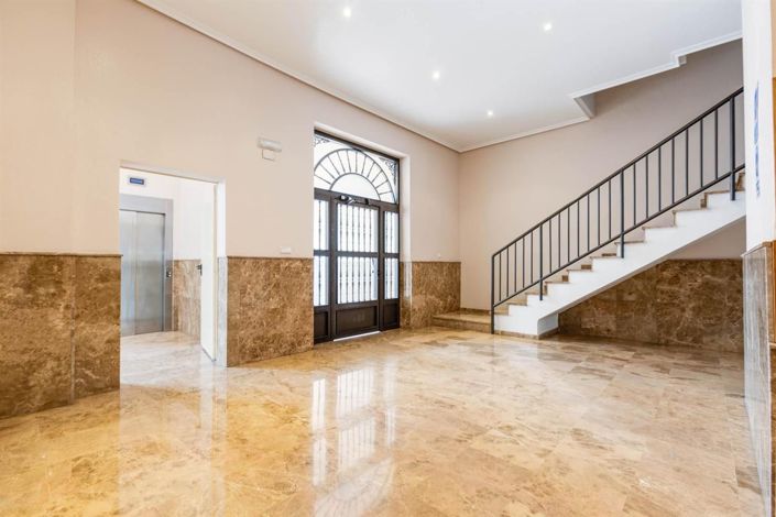 Image No.11-3 Bed Apartment for sale