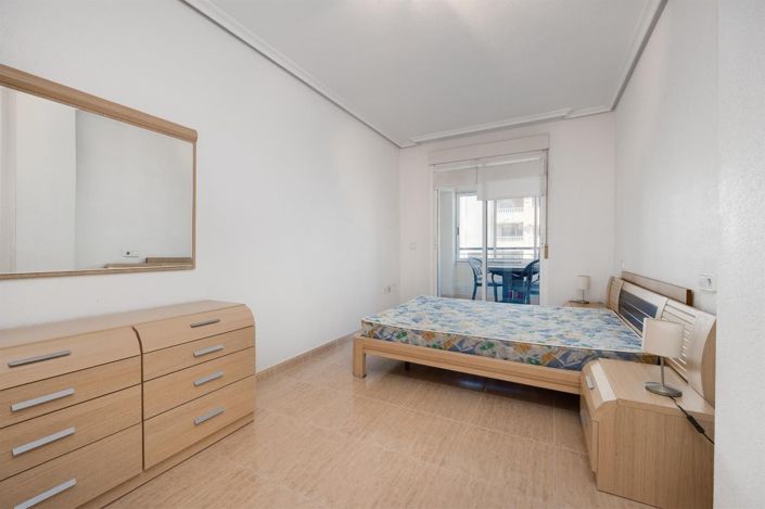 Image No.18-3 Bed Apartment for sale